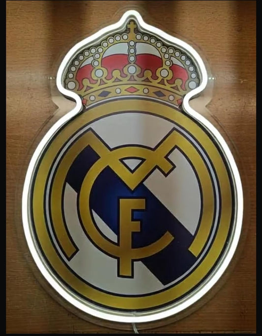 Cartel neón led regalo Real Madrid escudos Decoración de Fútbol, Blanco y Dorado Metacrilato,neón,vinilo, liga de fútbol Medidas 40 x30 cm