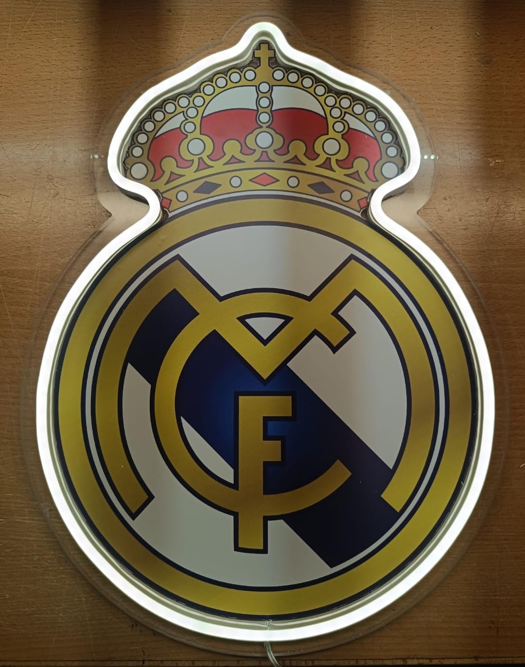 Rotulo de neón led personalizado, Escudo con metacrilato transparente - Marca sololed - Envío rápido desde España,actualmente sin stock,solo bajo pedido medidas 40x35 cm