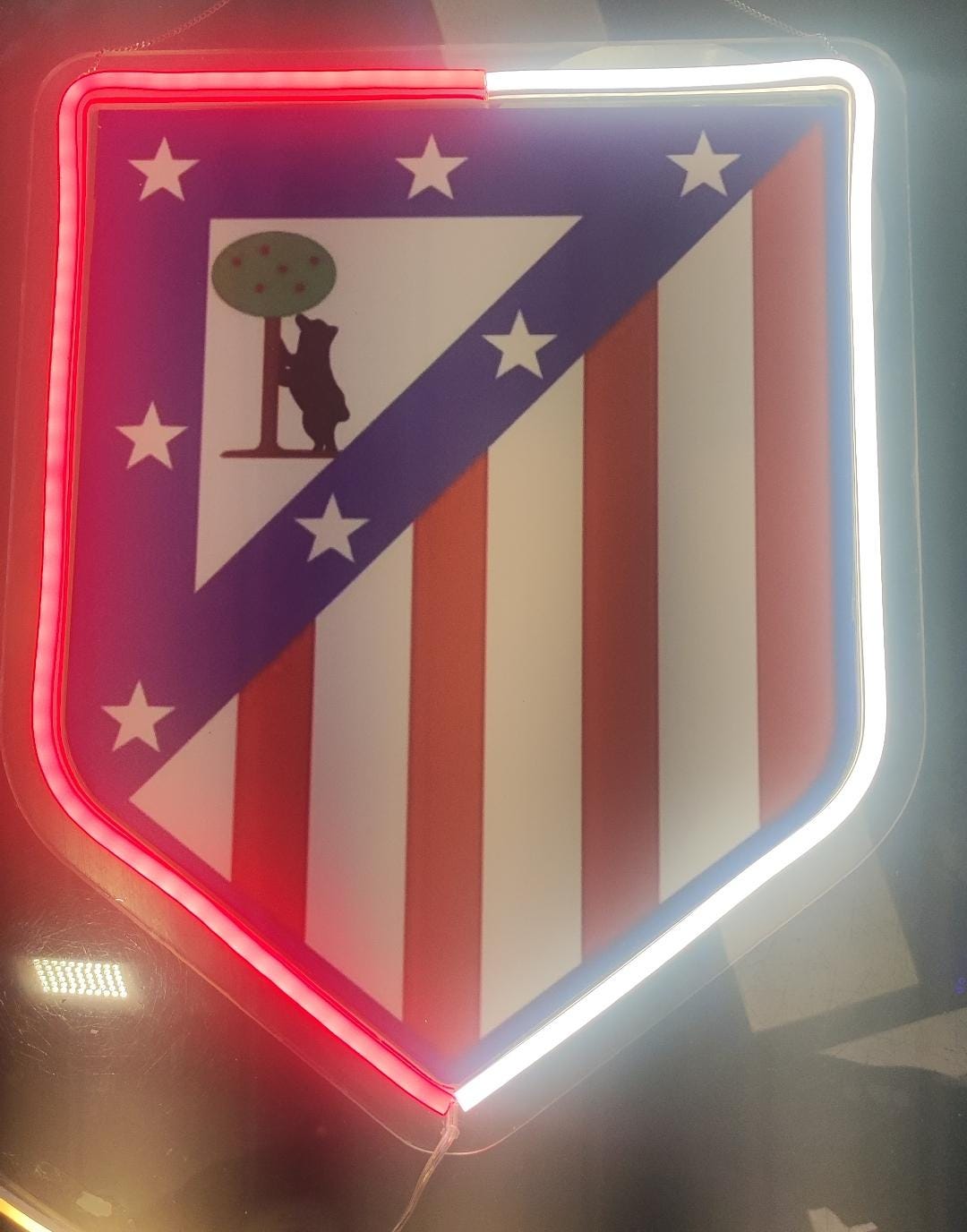 16 escudos Pantalla metacrilato y vinilo con neón LED de Bar Deportivo, Logo Iluminado de la lga de futbol, elige un escudo con el número