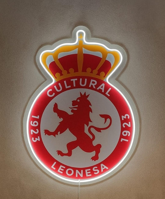 Cultural Leonesa escudo Pantalla neón LED de Bar Deportivo, Proyección de Fútbol en Vivo, Logo Iluminado, Ambiente de Pub