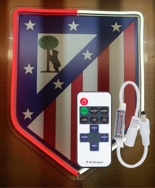 Escudo del Atlético Madrid, Insignia Deportiva en Relieve con neón led y césped artificial no incluido, metacrilato,neón led,vinilo medidas 35x30cm con mando regulador