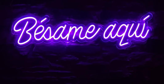 Letrero de Neón LED 'Bésame aquí', Luz Decorativa Púrpura, Iluminación de Pared