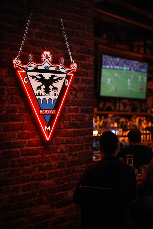 Letrero regalo Escudo 2° división Club deportivo Mirandés con Corona,colores iluminados brillantes con base metacrilato,neón led y vinilo 40x30 cm aproximadamente con cadena y alimentación 12v