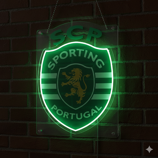 Escudo de futbol Club SPORTING DE LISBOA, Diseño con medidas metacrilato 40x35cm aproximadamente dependiendo el diseño del escudo con neon led,metacrilato y vinilo color.Alimentacion 12v,cable 2m y cadena para colgar en pared incluido.