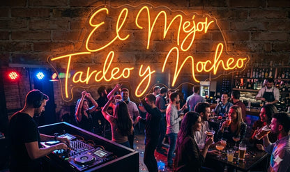Letrero Neón LED de El Mejor Tardeo y Nochero, Luz Neón con Base Metacrilato Transparente, Cadena, Cable de 1.5 m y Alimentación 12v, Decoración de Pared, Medidas 90x40 cm