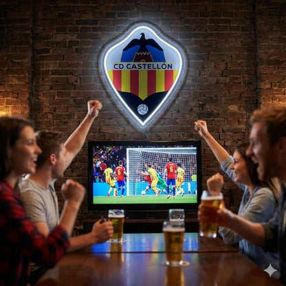 Escudo de futbol liga 2º division del Club CASTELLON , Diseño con medidas metacrilato 40x35cm aproximadamente dependiendo el diseño del escudo con neon led,metacrilato y vinilo color.Alimentacion 12v,cable 2m y cadena para colgar en pared incluido.