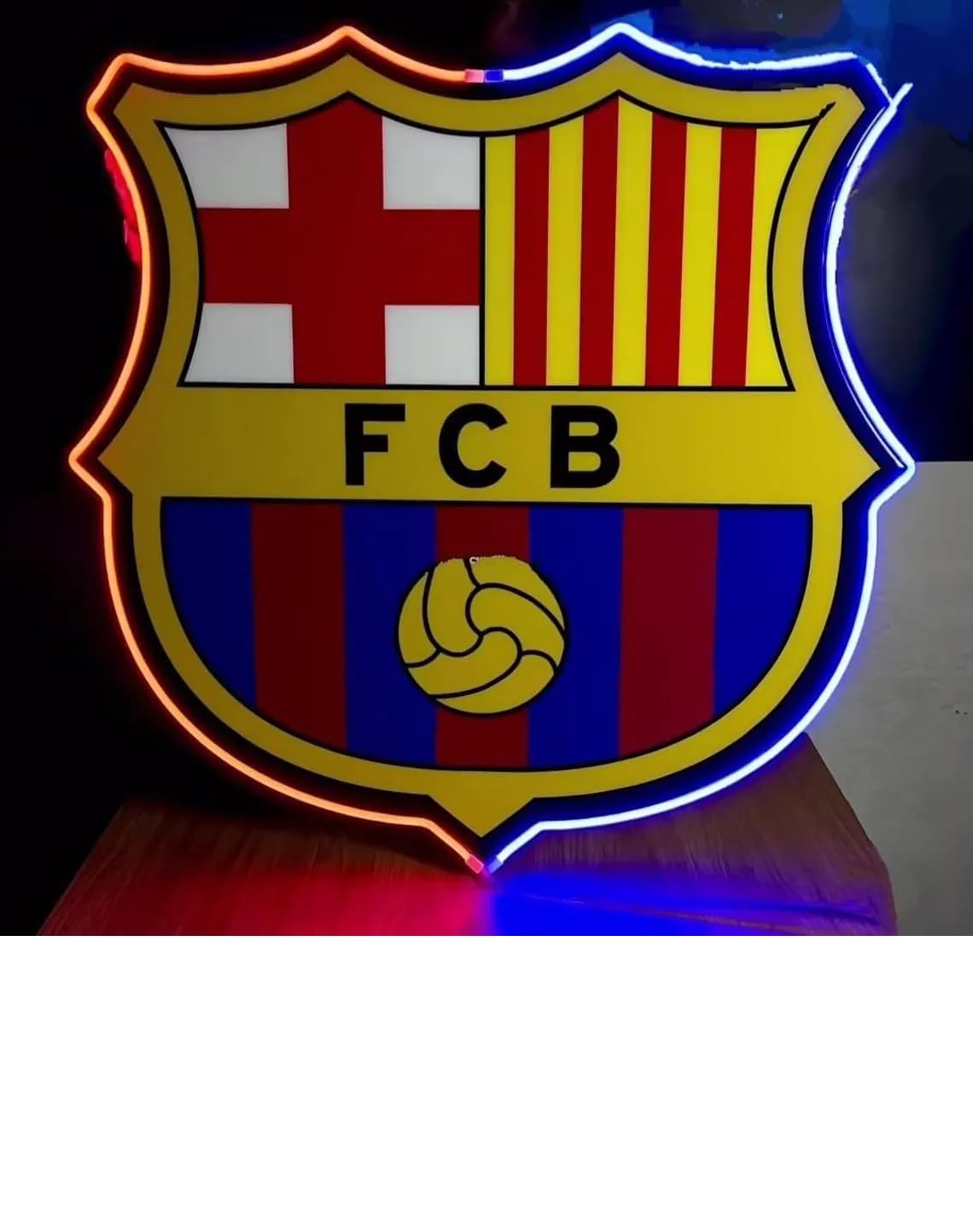 Escudo de futbol liga 1º division del Club BARCELONA, Diseño con medidas metacrilato 40x35cm aproximadamente dependiendo el diseño del escudo con neon led,metacrilato y vinilo color.Alimentacion 12v,cable 2m y cadena para colgar en pared incluido.