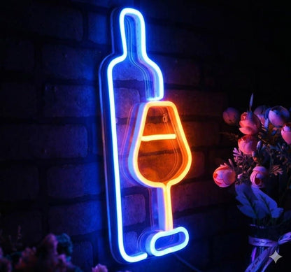 Letrero Neón de Botella y Copa de Vino, Luz neón LED, Bicolor (Azul y Naranja), Decoración de Pared con base metacrilato transparente, cadena, cable de 1.5 m y alimentación 12 v medidas 45x25 cm