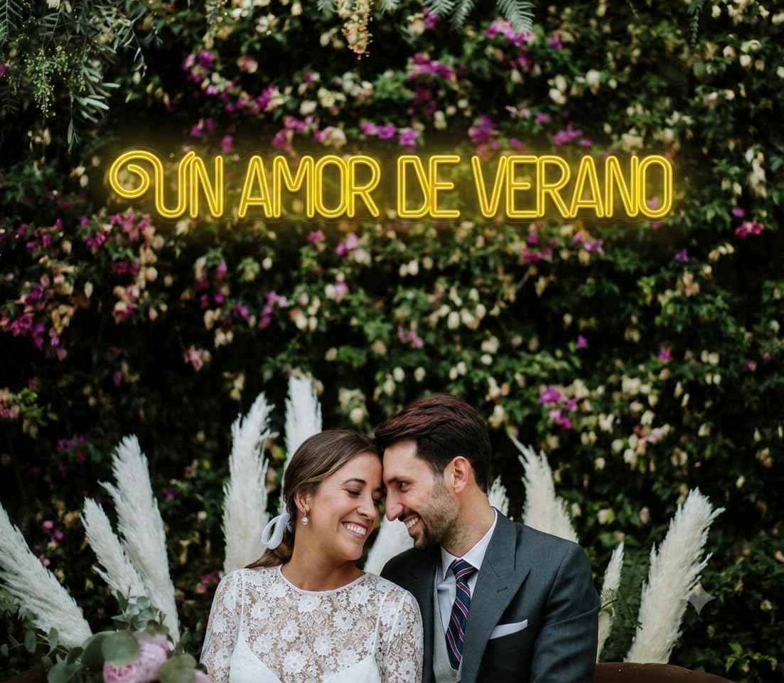 Letrero Neon led metacrilato'Un Amor de Verano', Color Amarillo para Bodas medida 70 cm x 12 cm alimentación 12 v